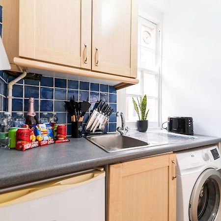 Beautiful One Bedroom Flat In Tavistock Place ロンドン エクステリア 写真