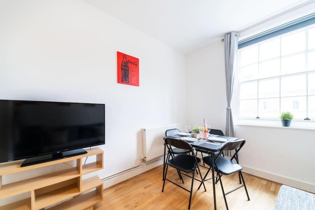 Beautiful One Bedroom Flat In Tavistock Place ロンドン エクステリア 写真