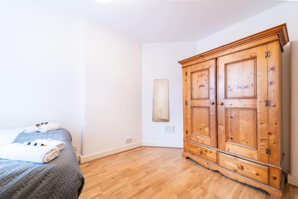 Beautiful One Bedroom Flat In Tavistock Place ロンドン エクステリア 写真