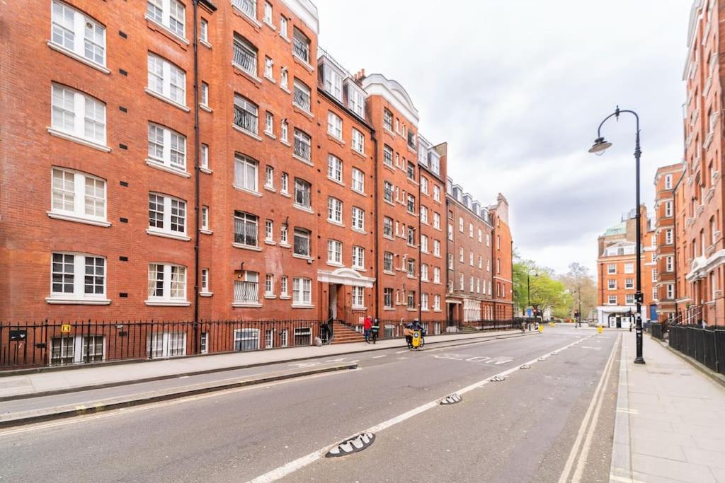 Beautiful One Bedroom Flat In Tavistock Place ロンドン エクステリア 写真